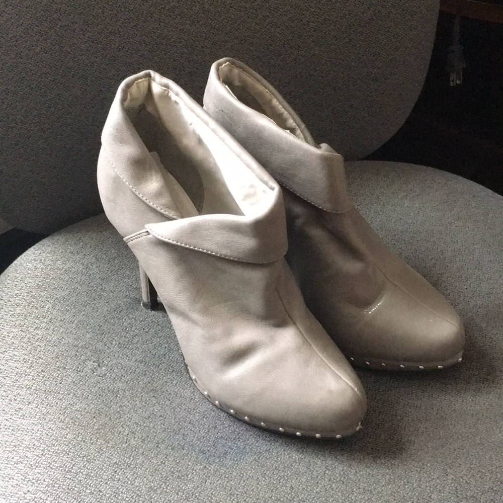 Charlotte Ruse heels